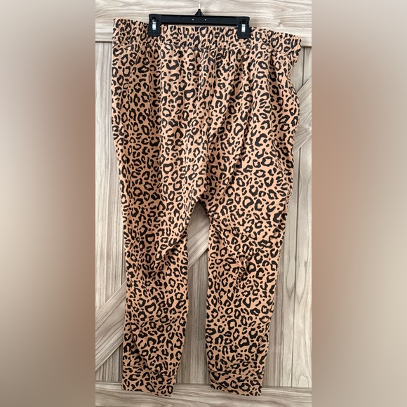 Torrid Leopard Print Kids Joggers - Picture 3 of 4